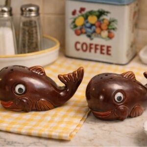 Vintage whale salt pepper shakers with googly eyes